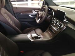 -天津波士信达奔驰4S店(卫津南路店)