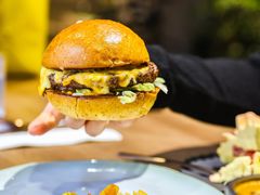 -潮一不贰·法式甜品·生日蛋糕·西式简餐(外滩店)