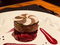 牛里脊肉配甜菜根-AZUL by FUEL蓝色·法式酒馆(琶醍店)