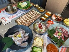 -草家酱蟹炭火烤肉店(珲春南路一店)