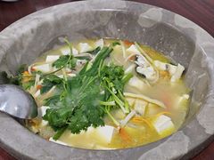 -姚记抚仙湖石锅鱼庄