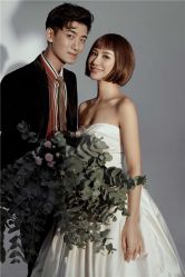 -易摄影婚纱摄影工作室