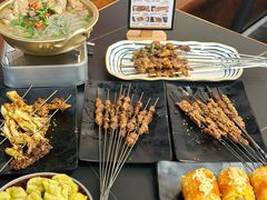 -许哥东北烧烤·铁丳烤串·宫后夹肉(繁花中心店)