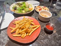 -LESCEDARS Brasserie Bistro香柏树