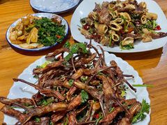 -超越海鲜屋(飞龙物业店)