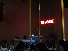 -TZ House音乐现场(来福士中心店)