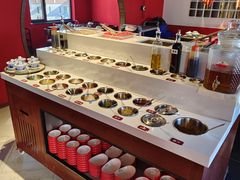 自助调料区-醉董牛川派鲜肉自选火锅(烟台店)