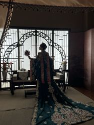 -雪中彩影婚纱摄影·微光艺术中心