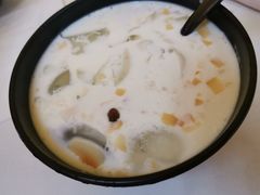 -志龙皇冠吃货椰子铺