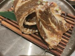 -草家酱蟹炭火烤肉店(珲春南路一店)