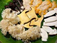 -钢管厂五区小郡肝串串香火锅(梅川路店)