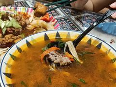 新疆酸辣汤-新疆伊宁远征餐厅