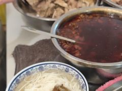 -巍山𤆵肉饵丝