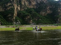 -百里峡七彩艺术小镇