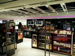 -中免(澳门机场免税店)