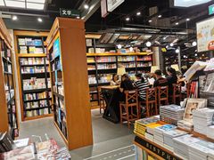 -西西弗书店&矢量咖啡(凯德晶萃广场店)