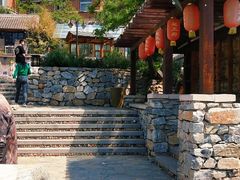 -百里峡七彩艺术小镇
