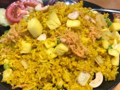 泰式菠萝海鲜炒饭-摩登有记·新派泰国菜(银钻广场店)