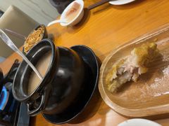 -莲餐厅·湖北菜·潜江小龙虾店(愚园路店)