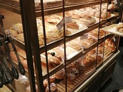 面包甜点陈列柜-山崎面包(静安久光店)