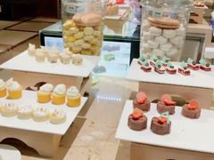 -大中华希尔顿酒店-念自助餐·嗨啤·小龙虾