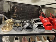 -Chanel(德基广场店)