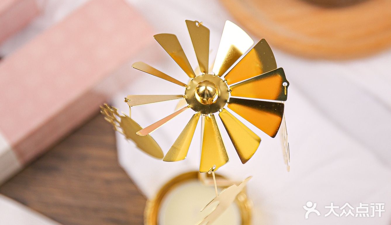 乘着春风💖吃着茉莉密瓜蛋糕🧁开心到爆炸💥