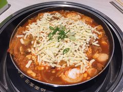 -三清洞摩西韩式年糕火锅(威高广场店)
