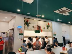 -浪里寻·臻牛养生牛肉火锅(方圆荟店)