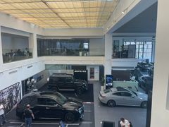 -上海星瀚奔驰4S店(红柳路店)