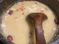 墨脱石锅鸡-敏珠拉姆藏餐·南京厨房(富春江东街店)