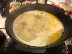 -鲜入围煮花胶鸡海鲜火锅