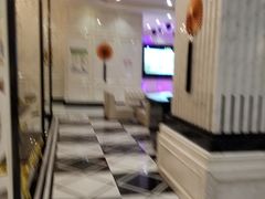 -皇马纯KTV·量贩·聚会(民治店)