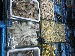 -霞涌市场海鲜摆卖区