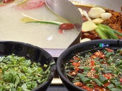 -沸炉重庆老火锅(军事博物馆店)