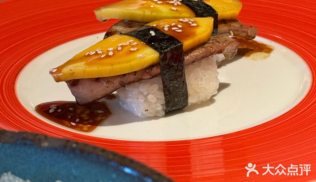 这一口鹅肝芒果寿司实在太美味惹🍣山葵家💛