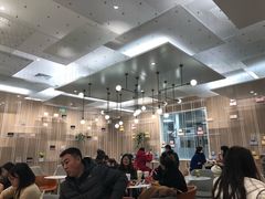 大堂-奈雪的茶(市百一店)