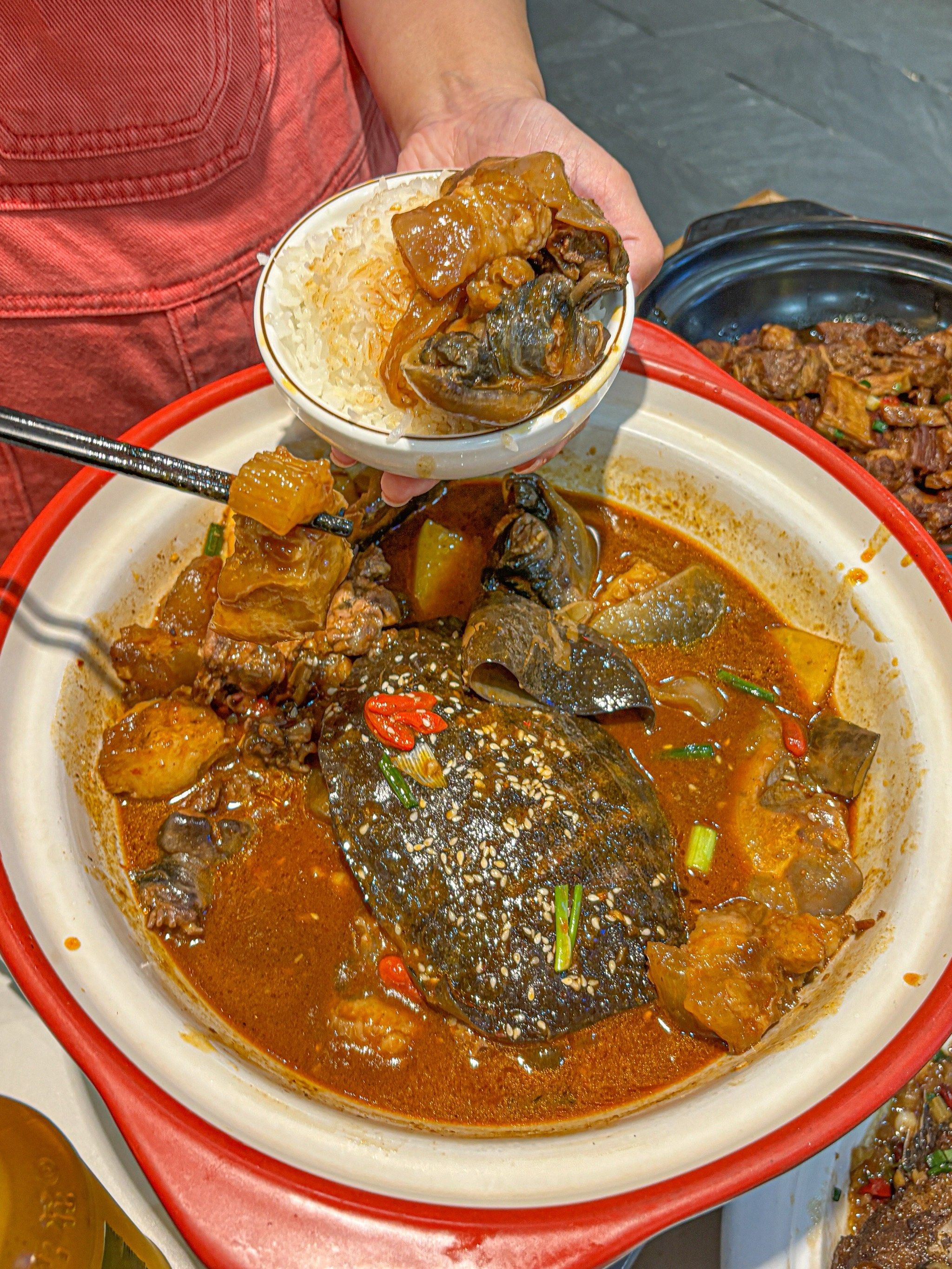 带妈妈来吃三代人都爱吃的甲鱼!