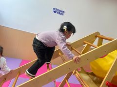 -瑞恩宝感统训练·语言提升·蒙氏托育中心