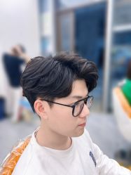 -豪斯塔美发连锁