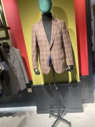 -BRANS PORO布朗斯伯勒西装高级定制·瑞璞西装(金陵店)