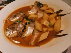 家烧白扁中鲳鱼-甬府小鲜(万象城店)