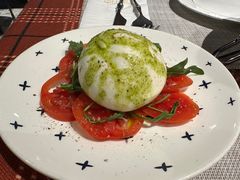 布拉塔芝士配番茄-Primo·丽莫意大利窑烤披萨