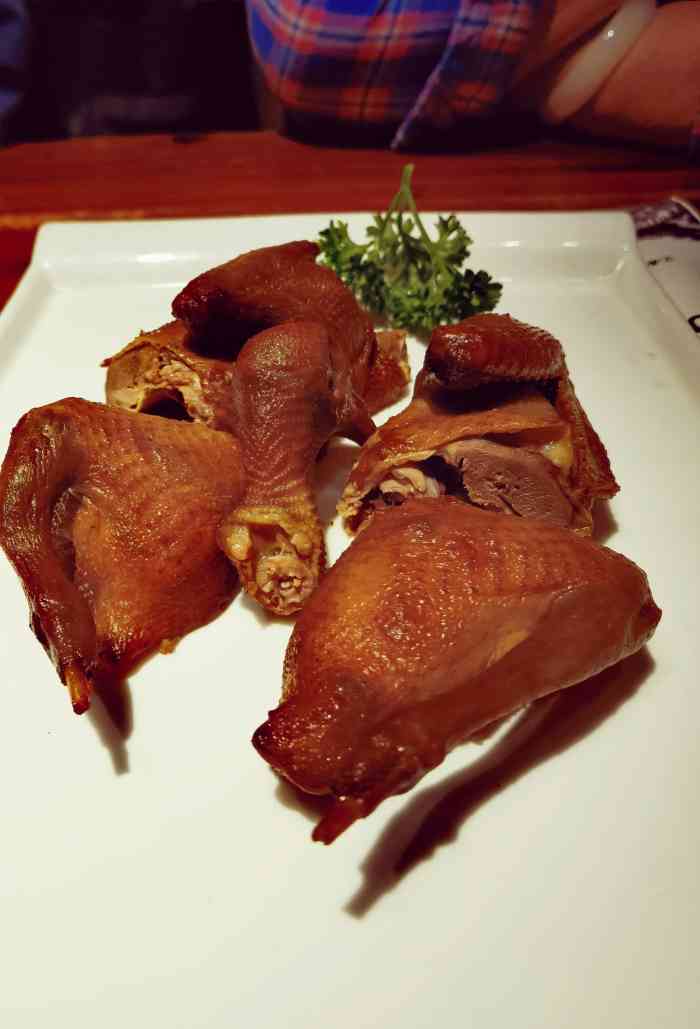 燕郊烧鸽子(和众店)-"之前被好友安利推荐的这家店,查了一下还有.