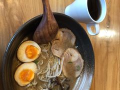 镇店黑丸黑香拉面-Uni 忧你の深夜食堂(浦江万达广场店)