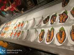 -雍容荟帝王蟹活龙虾展台自助(IFS黑金店)
