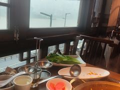 -小天鹅火锅·一线江景洪鼎旗舰店(洪崖洞店)