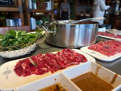 -牛德亨臻牛潮汕火锅(万邦时代店)