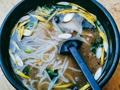 -桥香园过桥米线(国贸店)