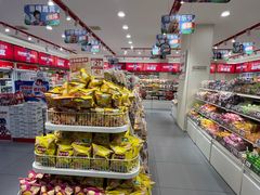 -赵一鸣零食(南京上元大街店)